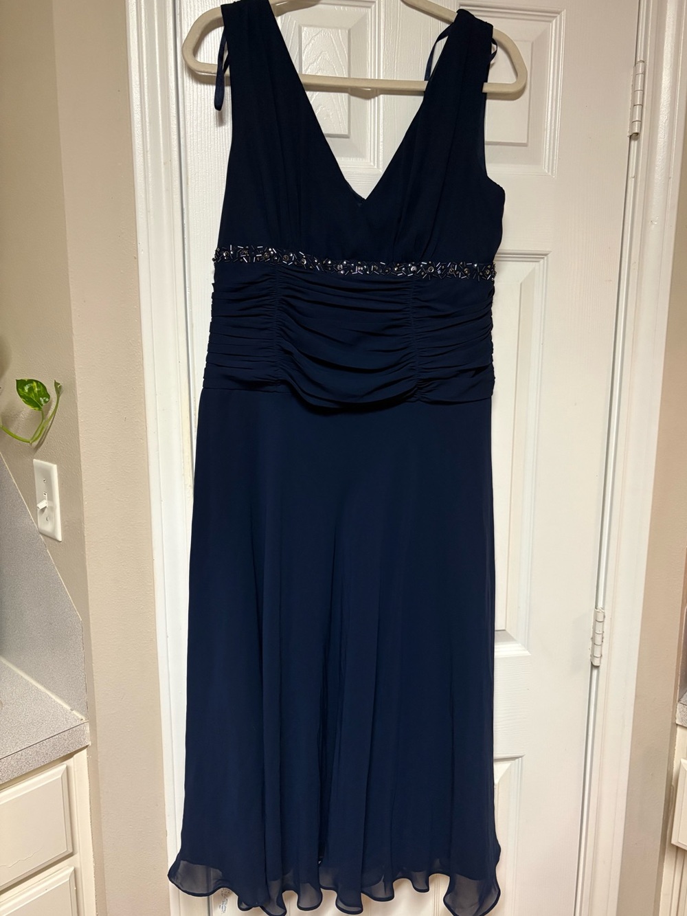 SL Fashions Navy Blue Beaded Chiffon Ruched V Neck Formal Dress Gown 14